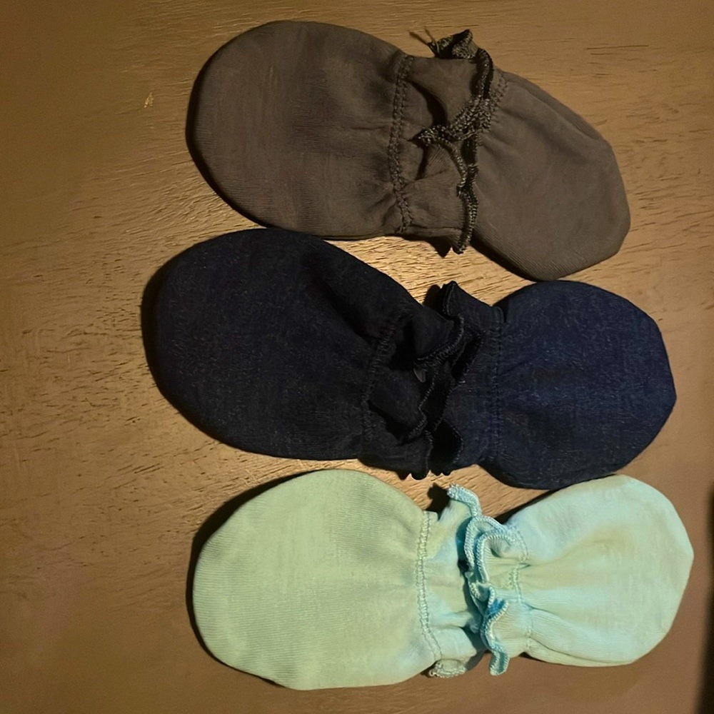 Miscellaneous cloud island infant mittens, brand new, blue, green, dark grey